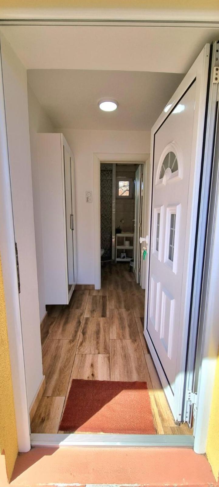 "My Life" Luxury River Apartments Nis Exterior photo