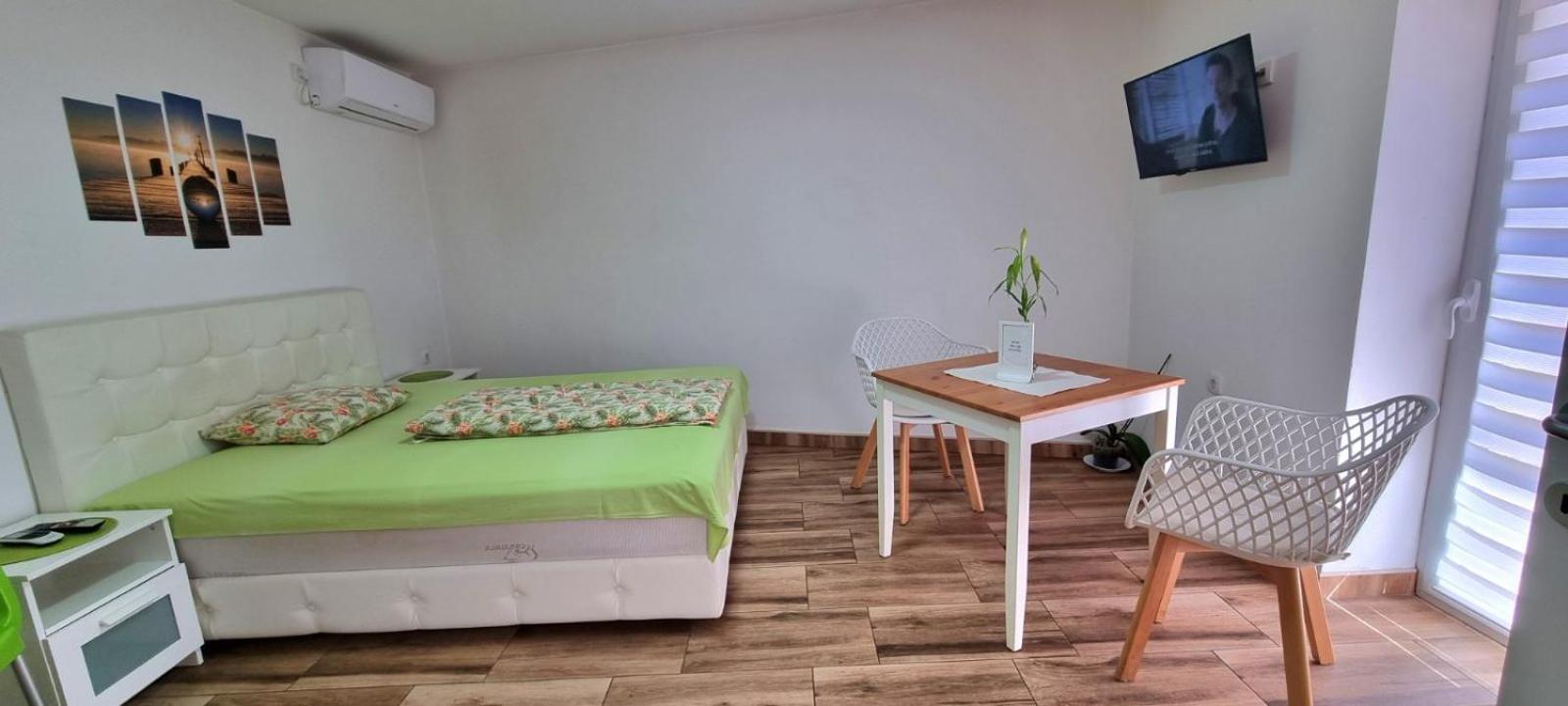 "My Life" Luxury River Apartments Nis Exterior photo