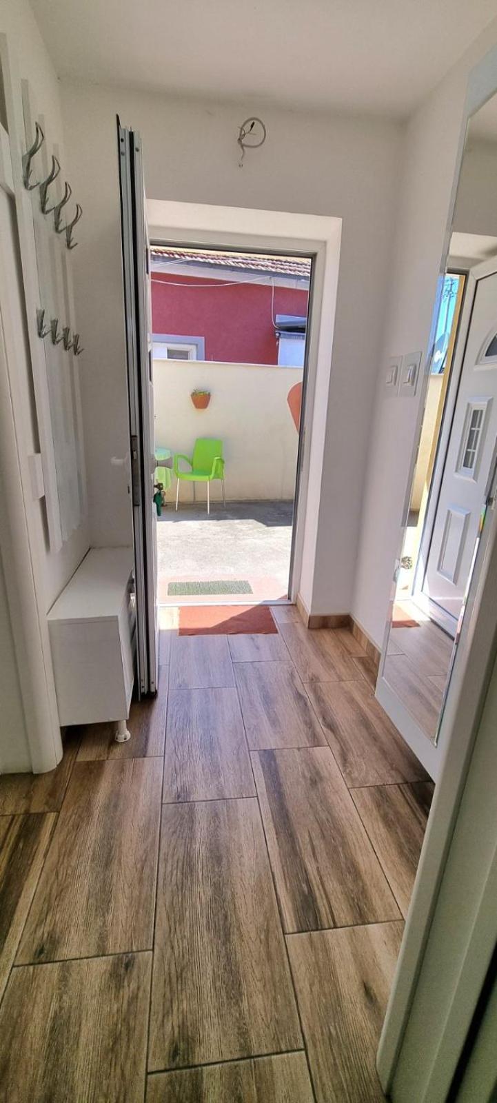 "My Life" Luxury River Apartments Nis Exterior photo