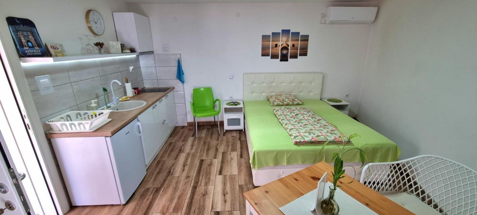 "My Life" Luxury River Apartments Nis Exterior photo